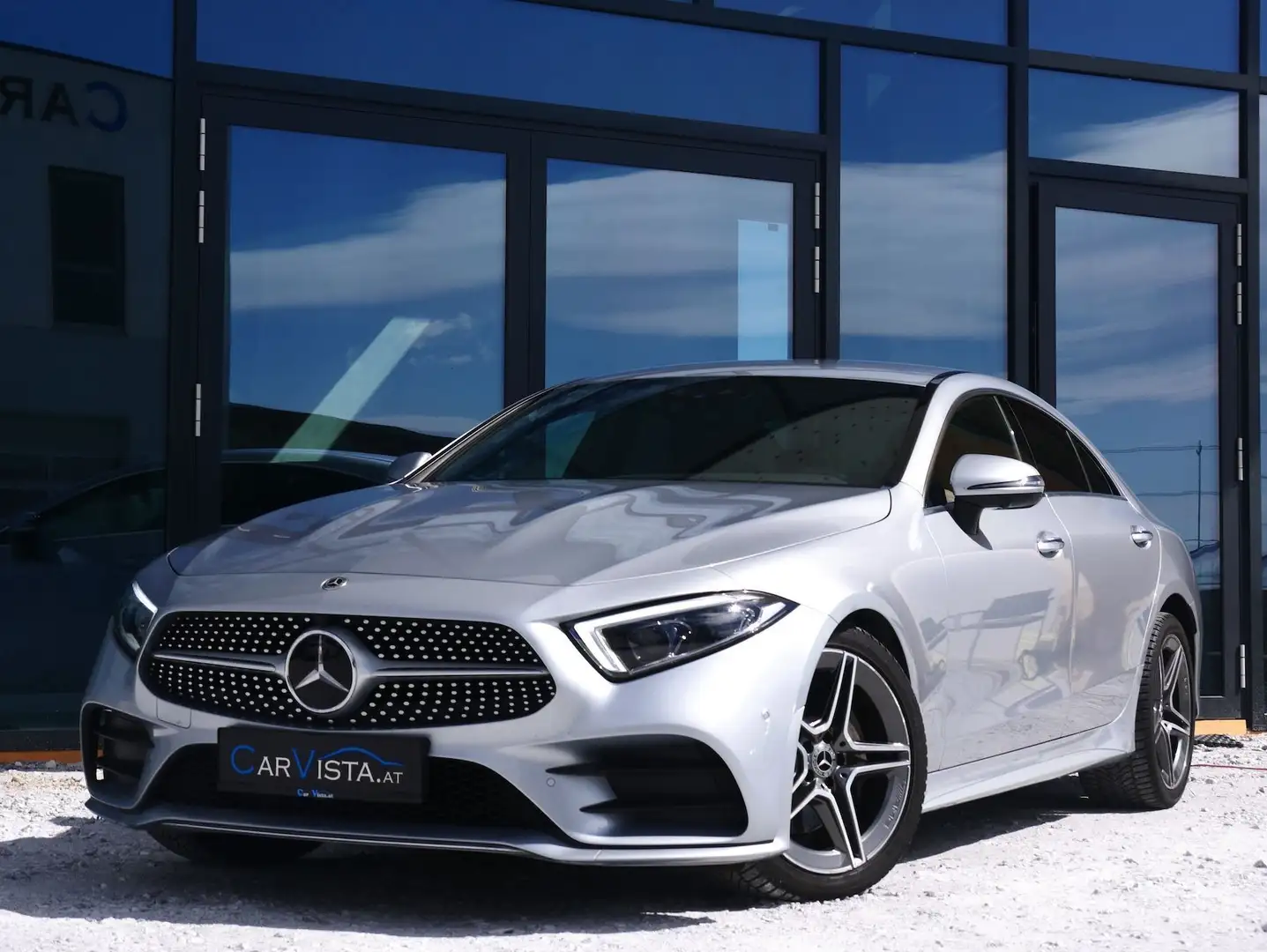 Mercedes-Benz CLS 220 d AMG Line Aut. *Widescreen* Plateado - 1