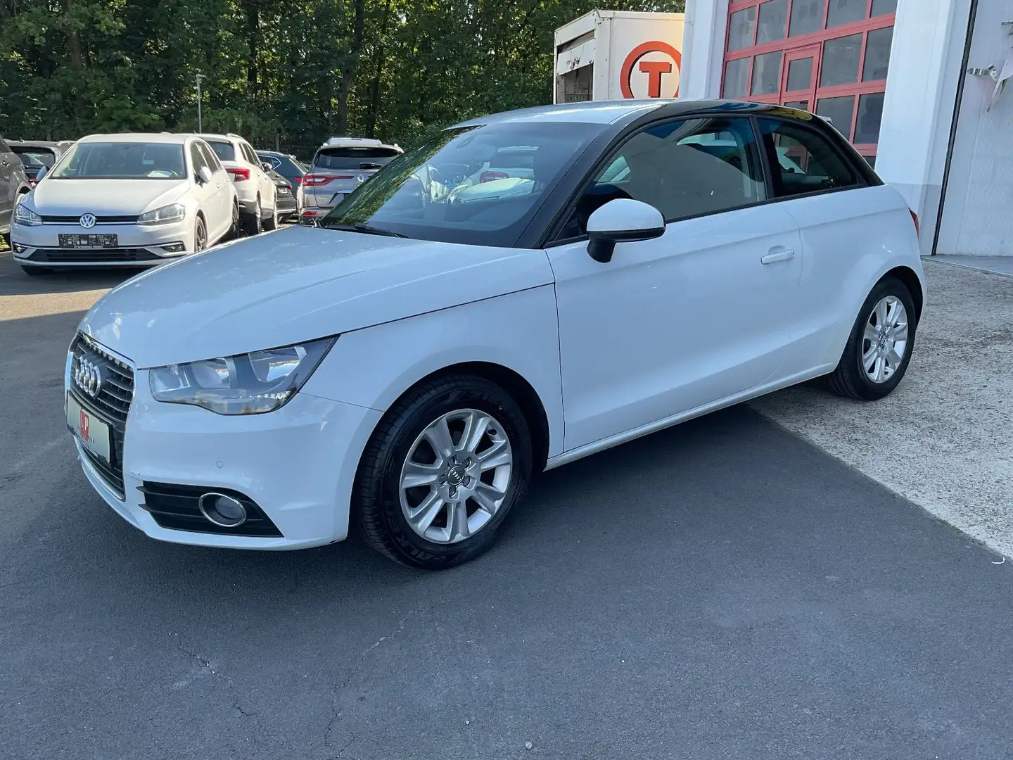 Audi A1 1.2 TFSI PDC Tempomat Sitzheizung Klima Weiß - 1