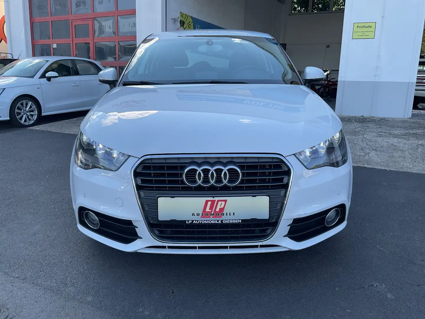 Audi A1 1.2 TFSI PDC Tempomat Sitzheizung Klima Weiß - 2