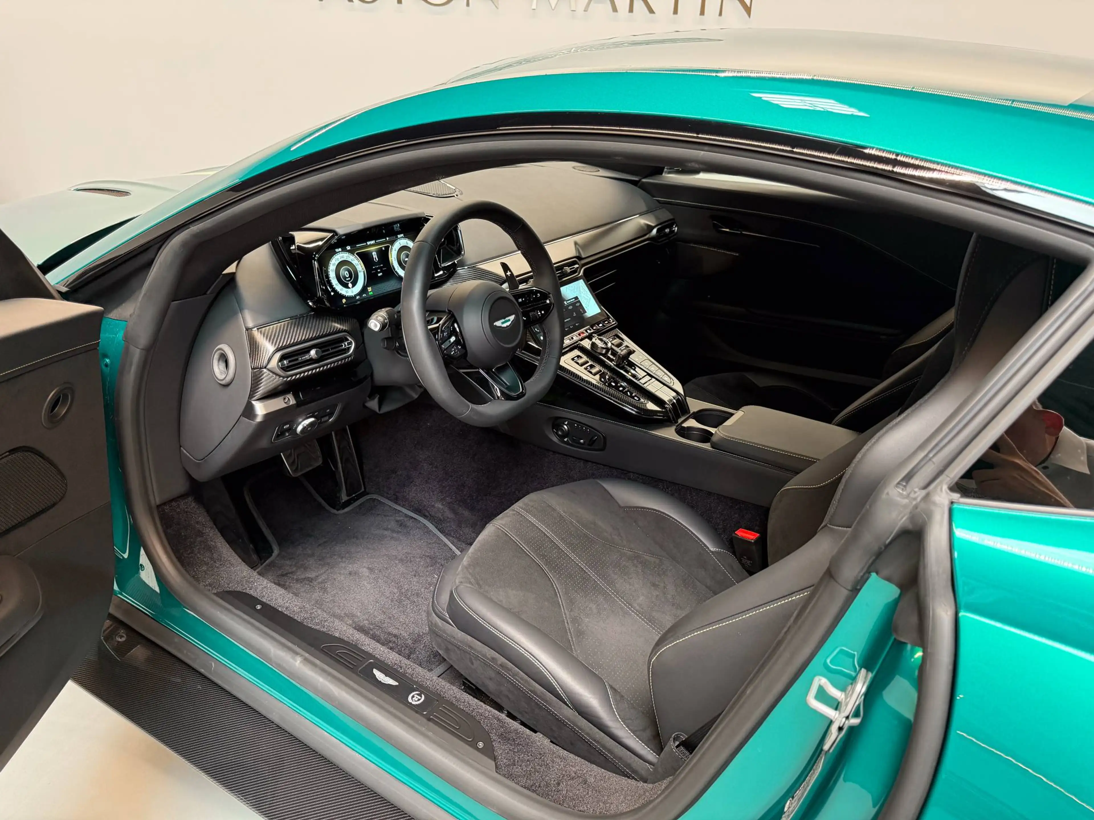 Aston Martin Vantage Coupe AMV24 | 1 OF 24 — photo 10