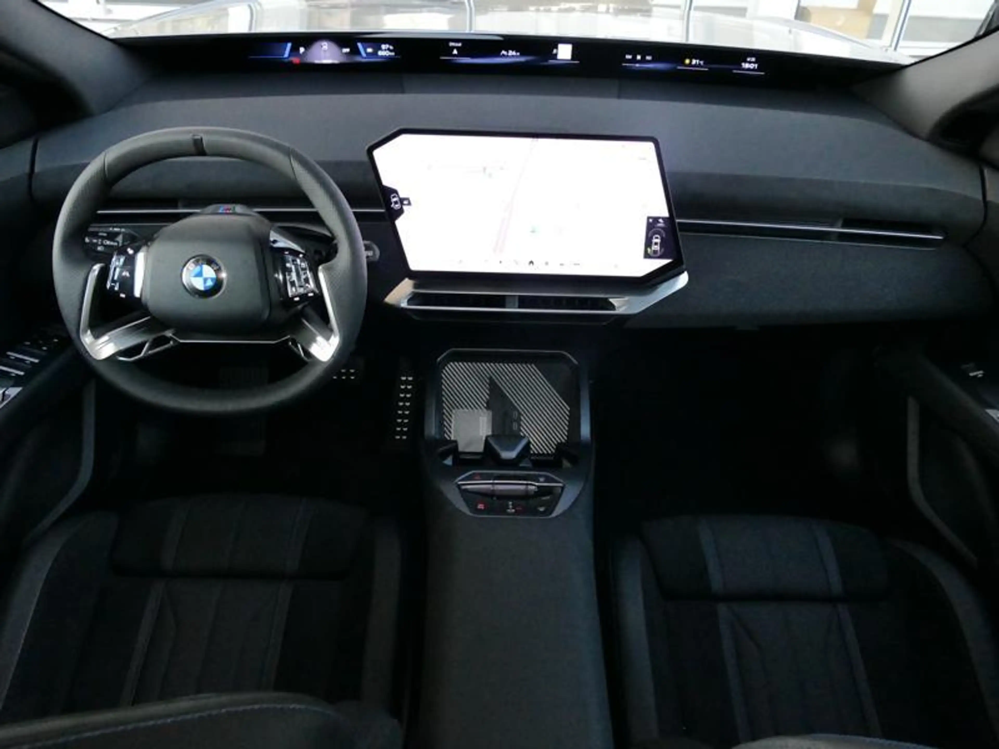 BMW iX3 iX3 50 xDrive M Sport Pro | TOWB | PANO | ICONIC G — photo 7