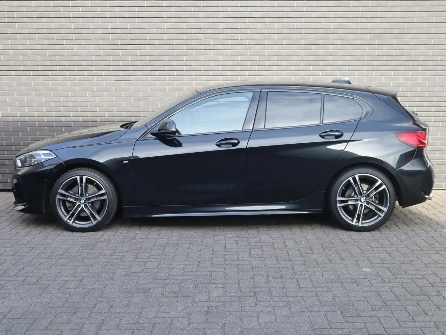 BMW 118 1-serie 118i Executive M Sport Noir - 2