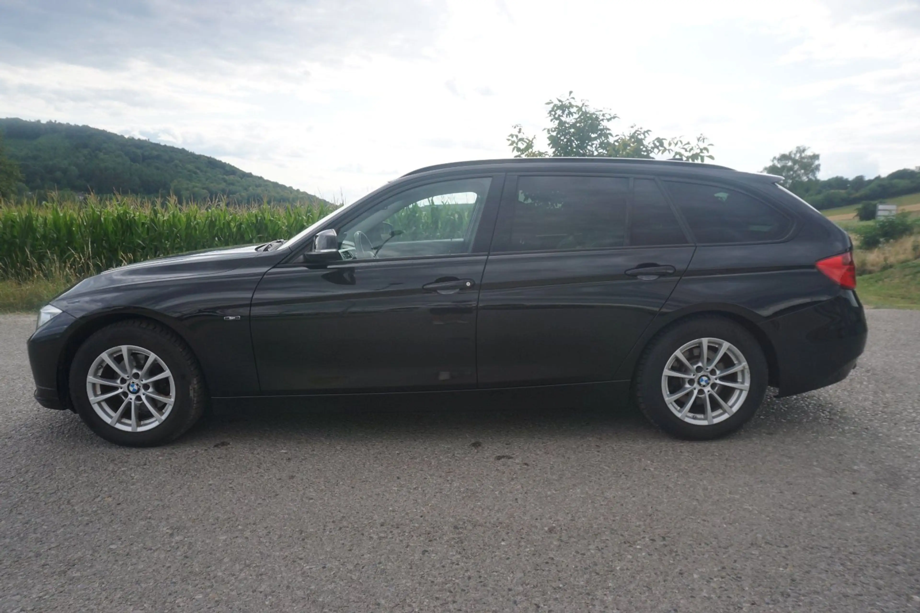 BMW 316 d Touring — photo 3