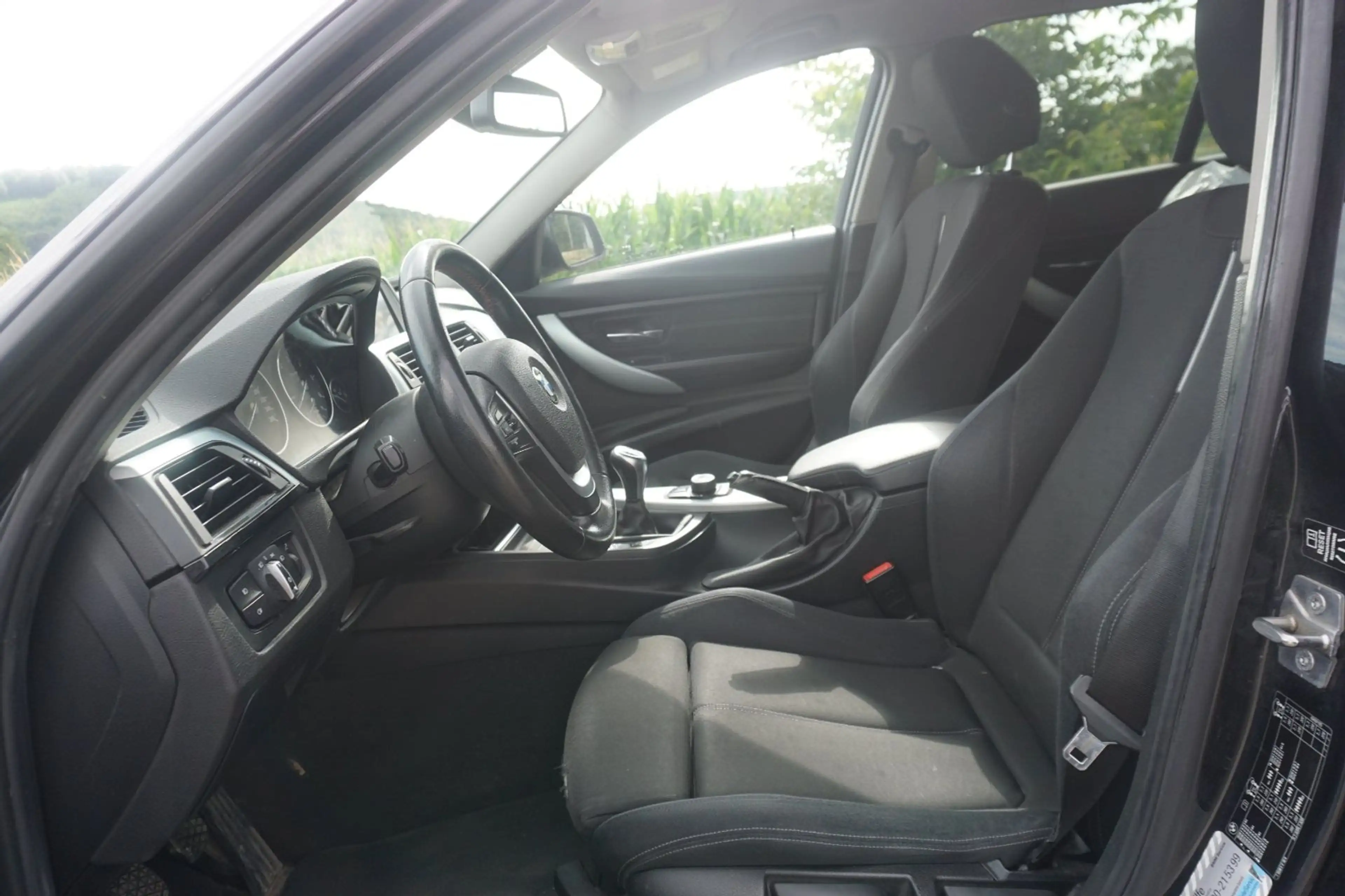 BMW 316 d Touring — photo 15