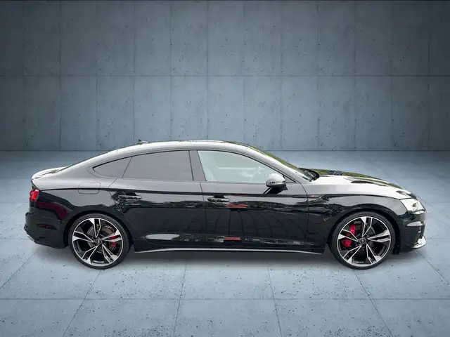 Audi A5 view 6