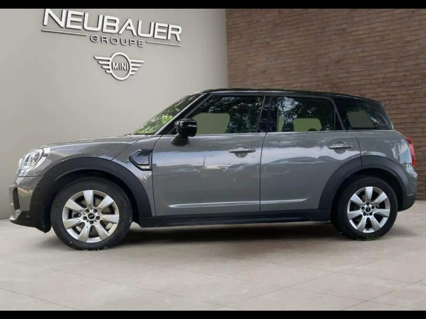 MINI Countryman C Cooper  136ch Northwood BVA7 Grau - 2