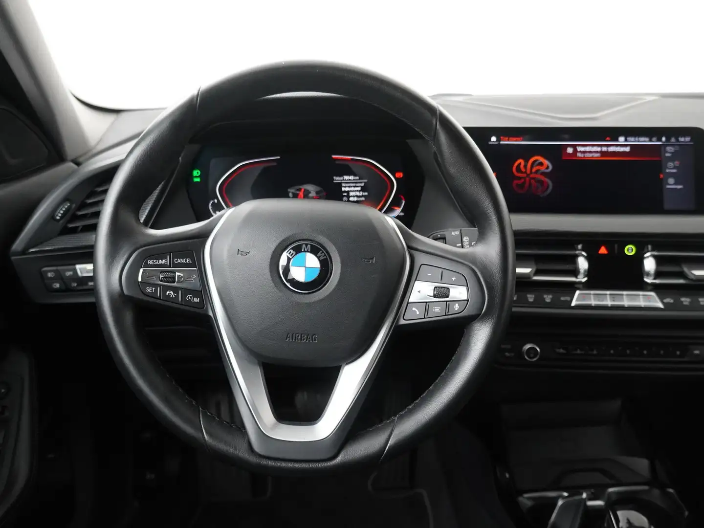 BMW 118 1-serie 118i High Executive Edition | Stoelverwarm Wit - 2