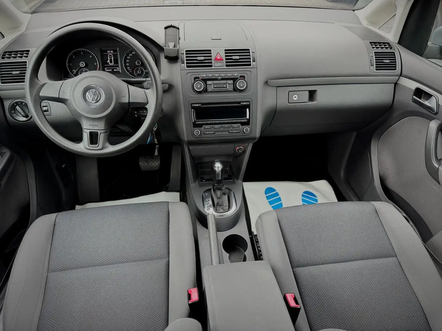 Volkswagen Touran 1.6 TDI '2.Hand'Aut.'SHZ'Klima'PDC' Silber - 2