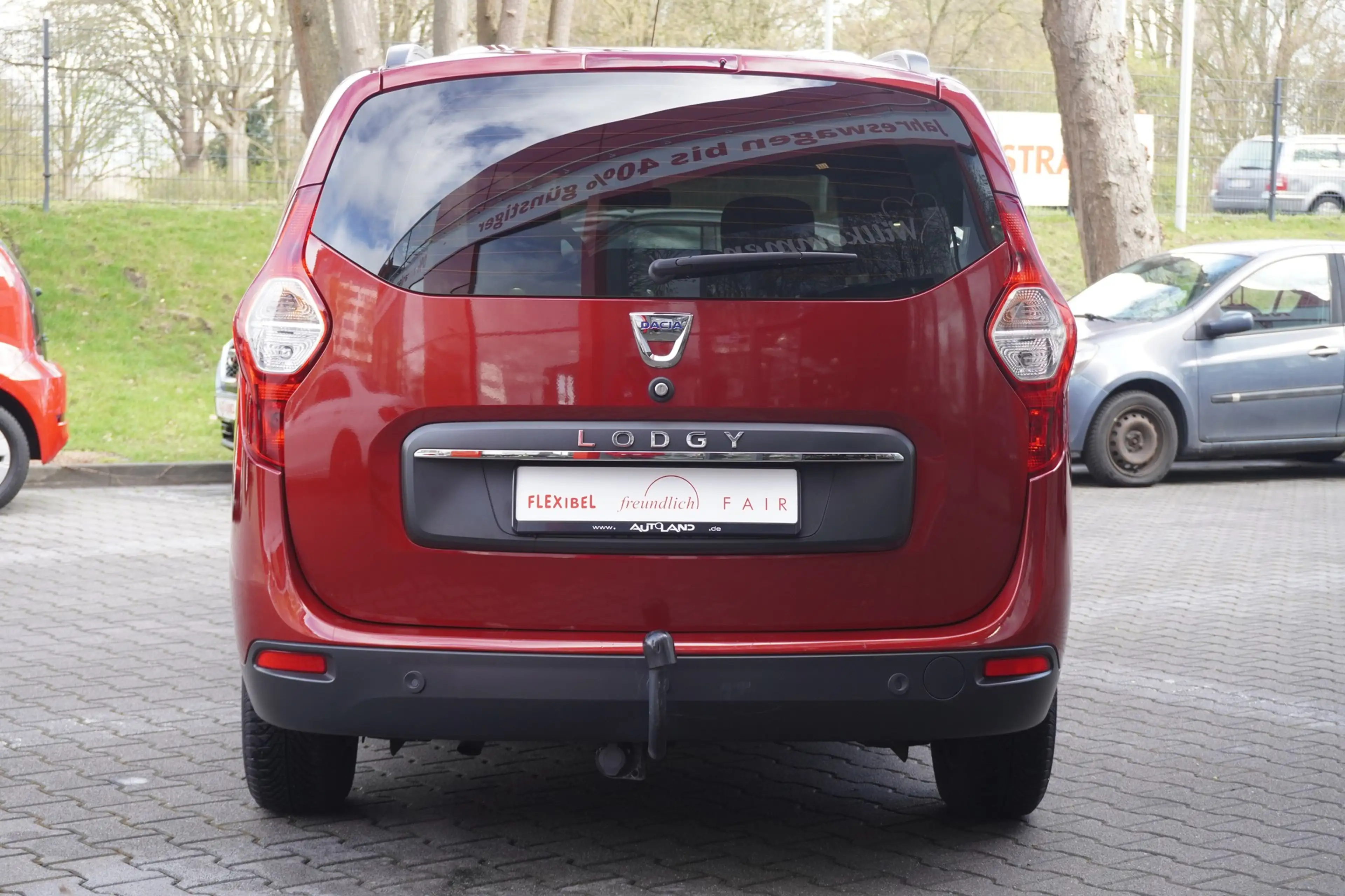 Dacia Lodgy 1.6 SCe Comfort Tempomat AHK PDC Klima USB — photo 7