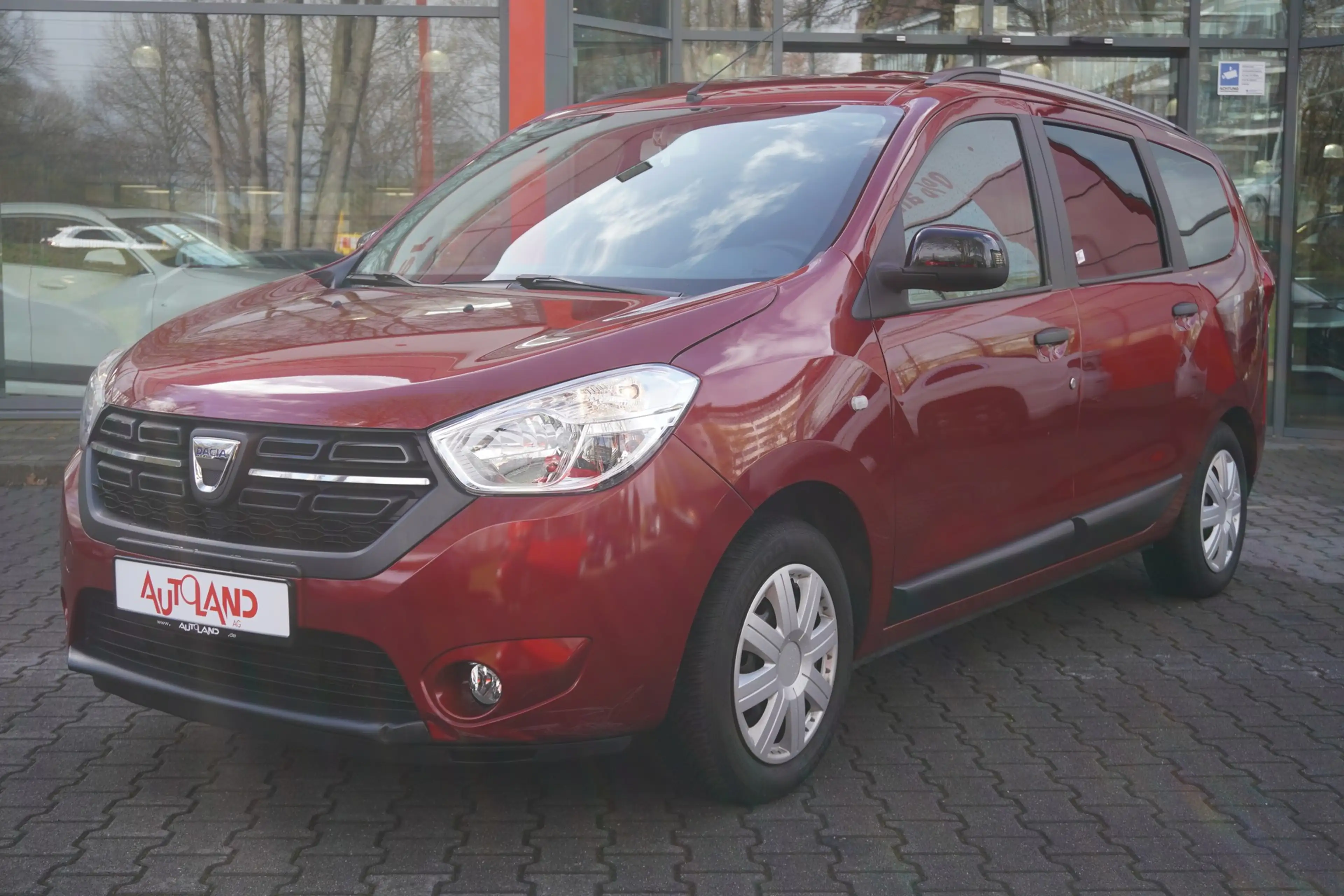 Dacia Lodgy 1.6 SCe Comfort Tempomat AHK PDC Klima USB — photo 2