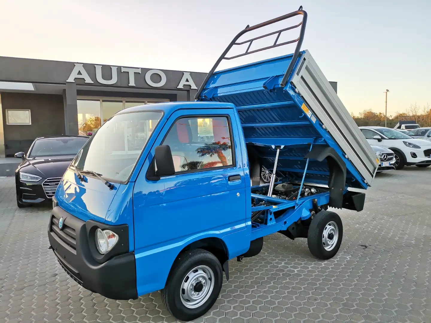 Piaggio Quargo QUARGO CASSONE RIBALTABILE Blu/Azzurro - 1