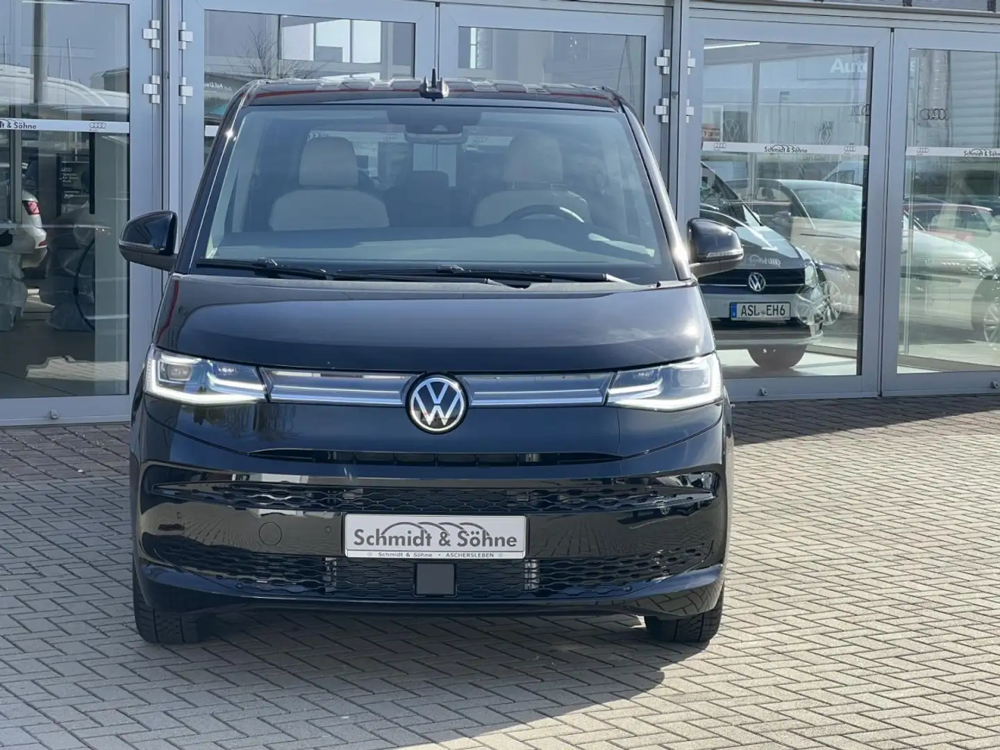 Volkswagen T7 Multivan Style 2.0 TDI DSG STHZ, TOTW, DCC, Klima Navi Schwarz - 2