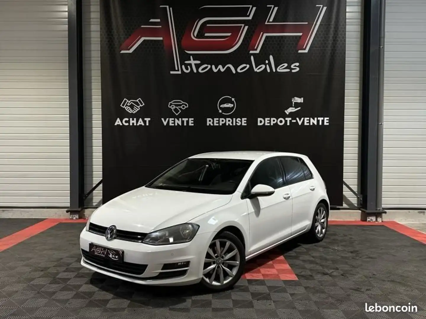 Volkswagen Golf 1.2 TSI 105ch BlueMotion Technology Confortline 5p Weiß - 1