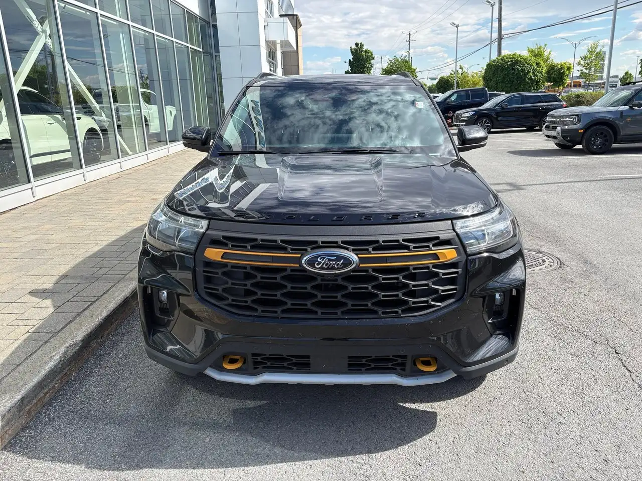 Ford Explorer снимка Ford Explorer