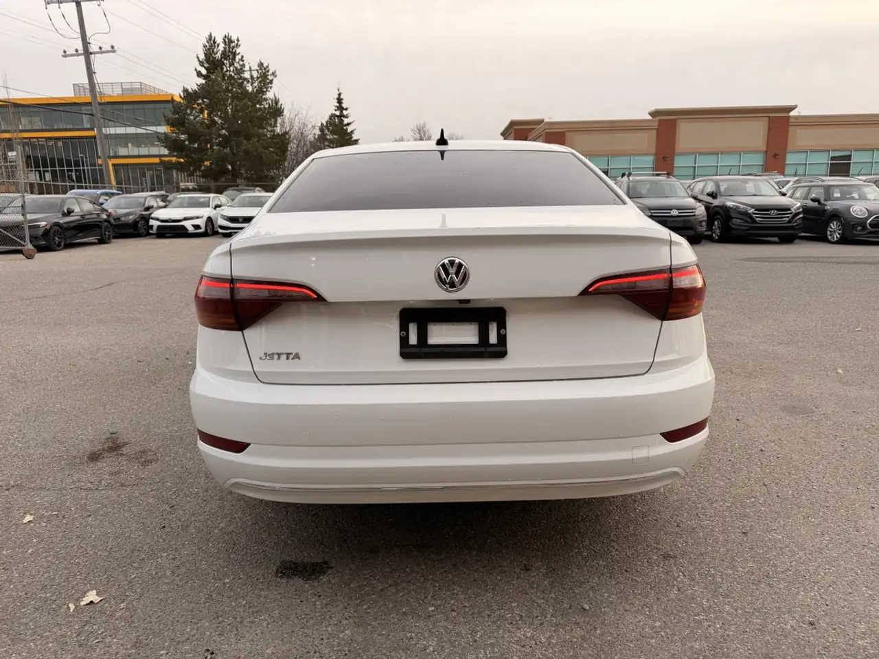 Volkswagen Jetta снимка Volkswagen Jetta