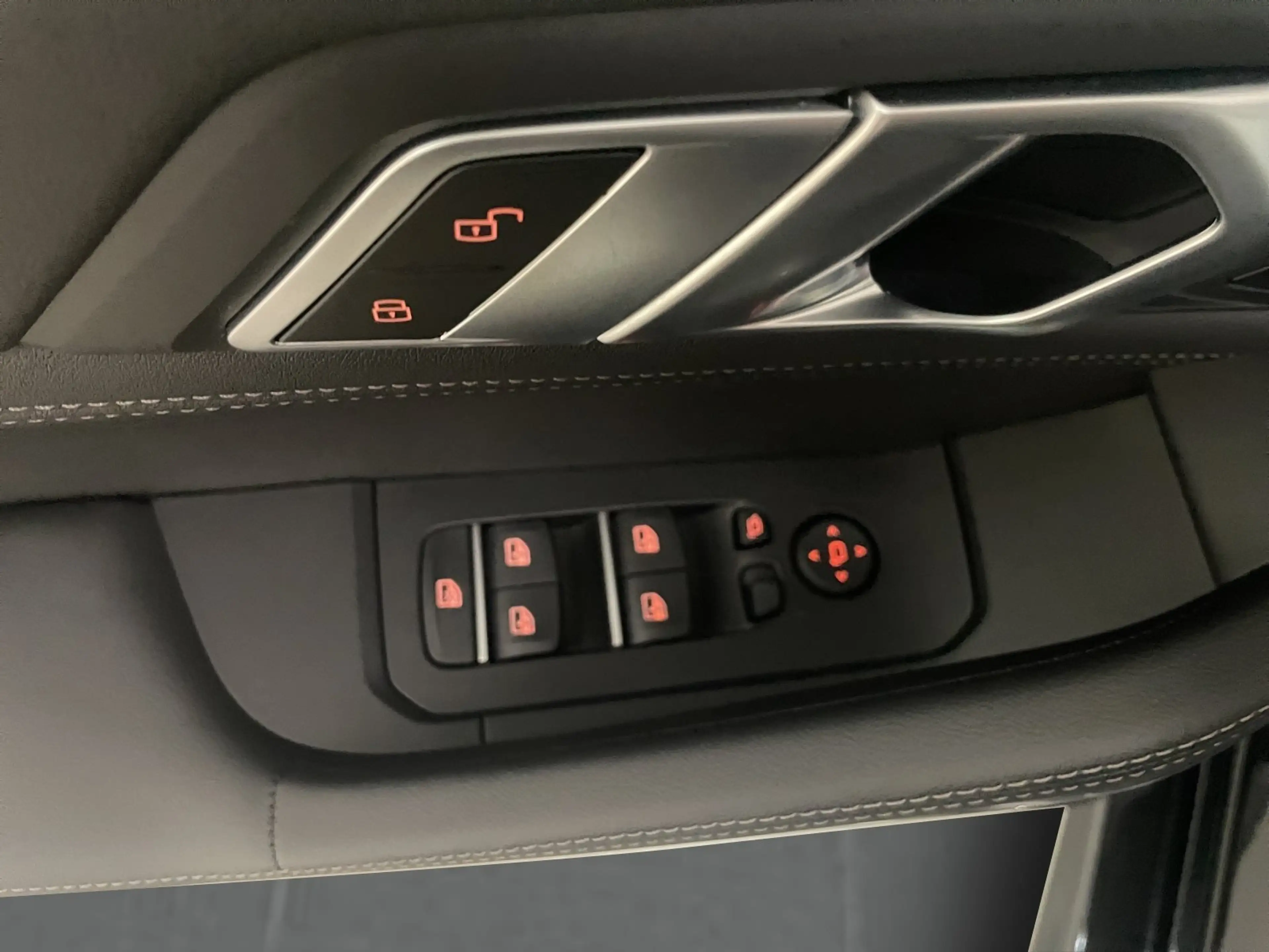 BMW X6 M60i xDrive M SportPro Pano Aktivlenk. Wärmepaket — photo 11
