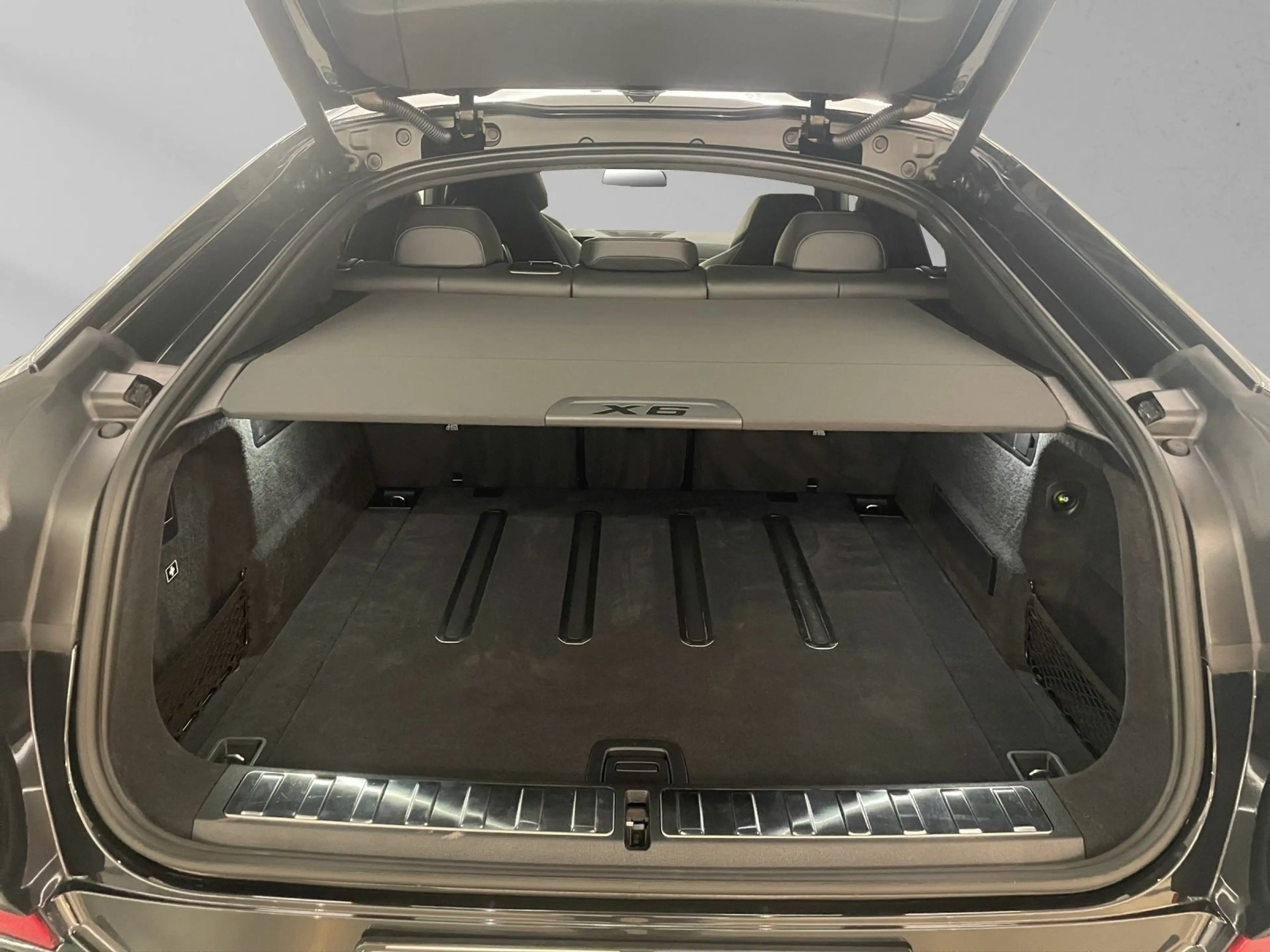 BMW X6 M60i xDrive M SportPro Pano Aktivlenk. Wärmepaket — photo 13
