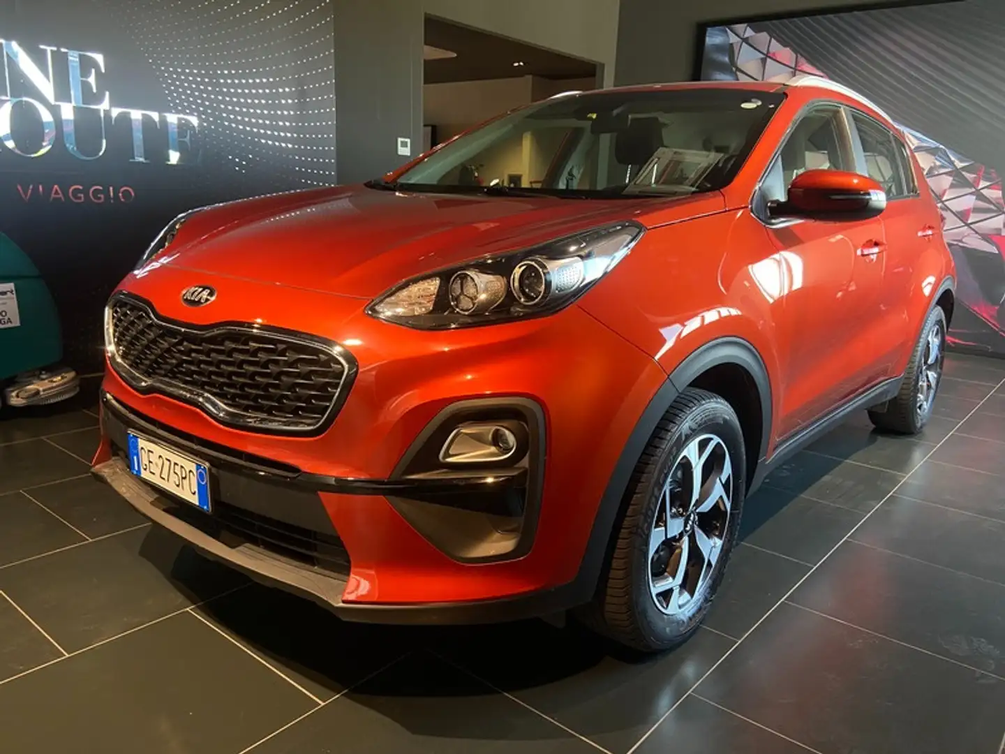 Kia Sportage 1.6 crdi Urban 2wd 115cv Naranja - 1