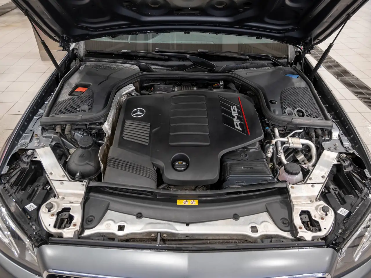 Mercedes-Benz E-Class photo Mercedes-Benz E-Class