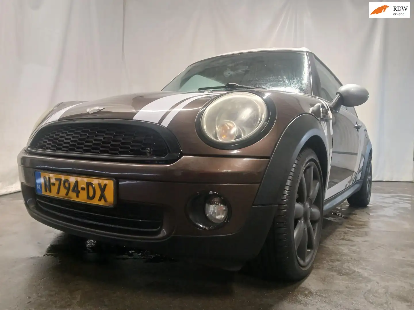 MINI Cooper Clubman Mini 1.6 - Lekkage - Schade Bruin - 1