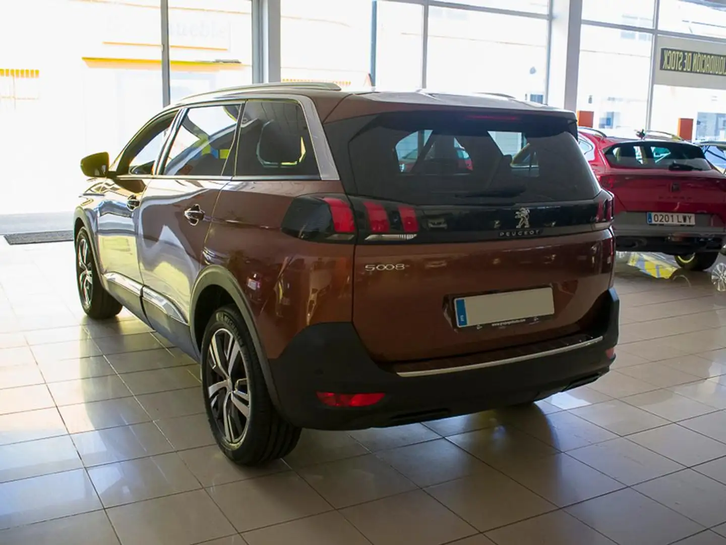 Peugeot 5008 1.2 PURETECH 96KW S&S ALLURE PACK 5P 7 PLAZAS - 2