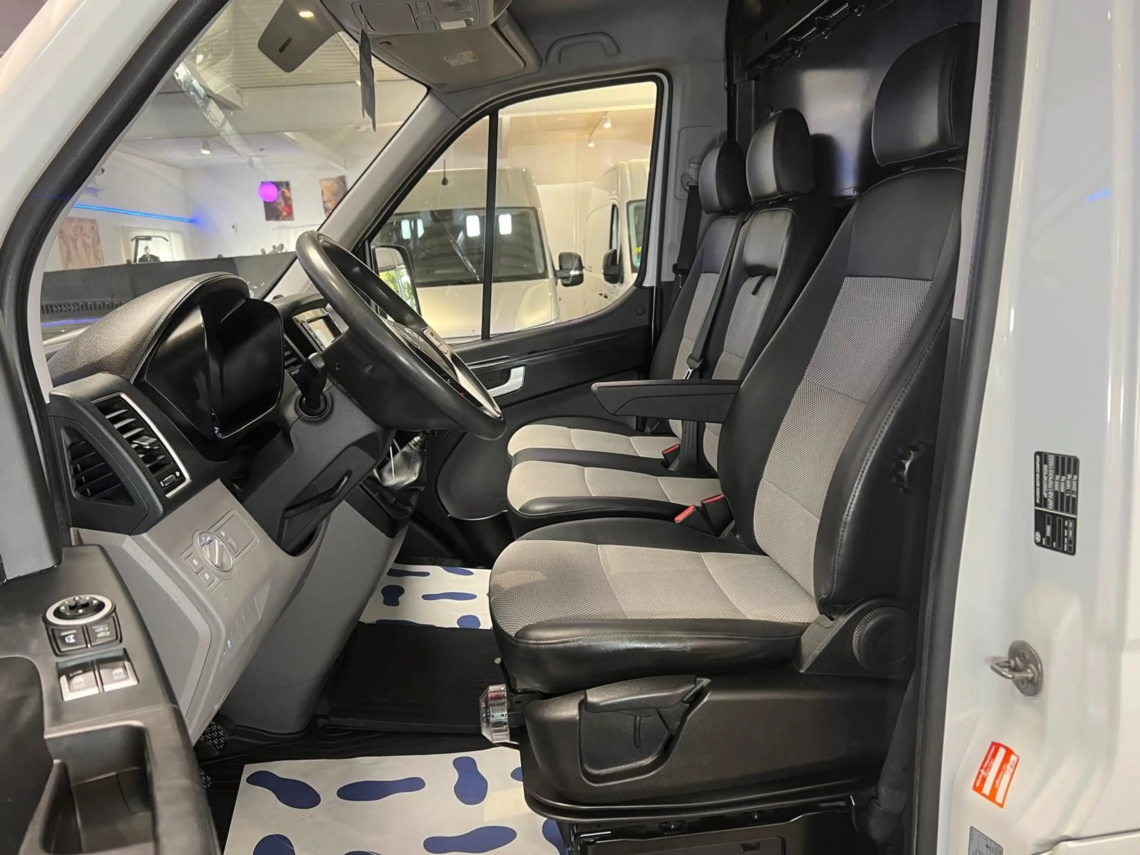 Hyundai H 350 Kasten Maxi L3-H2 Profi*Garantie*170Ps*AHK* — photo 6