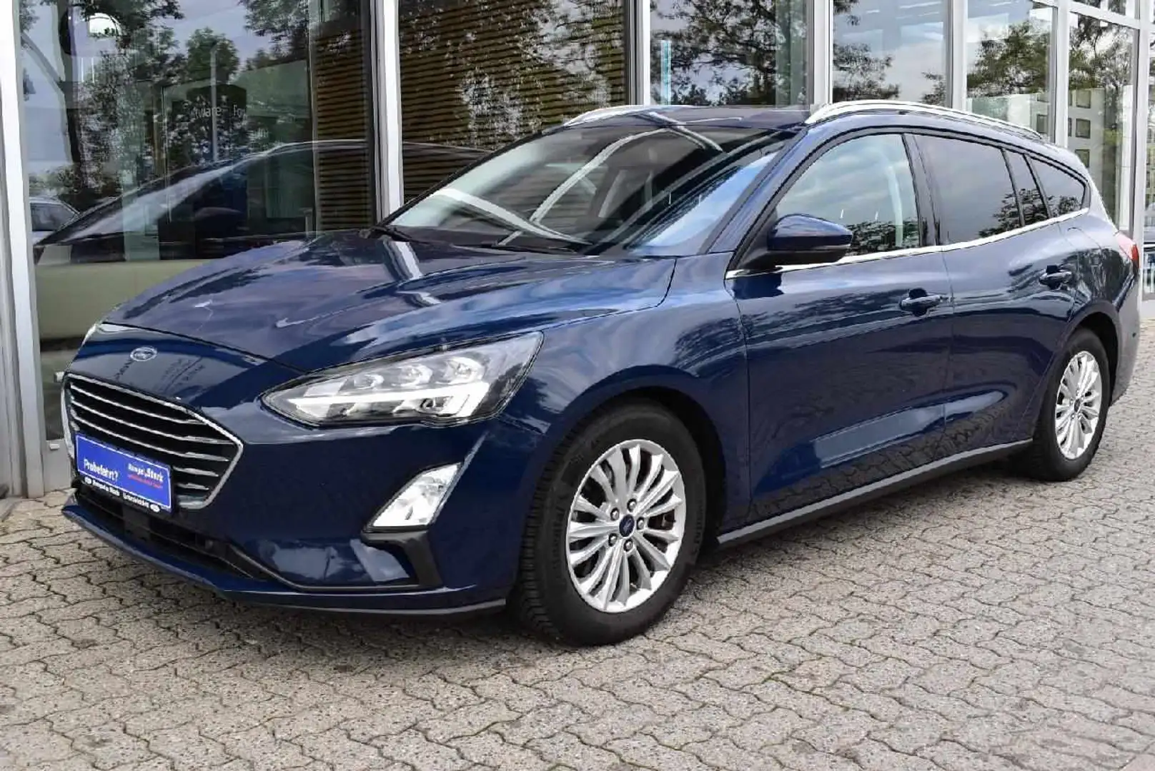 Ford Focus Titanium Blau - 2