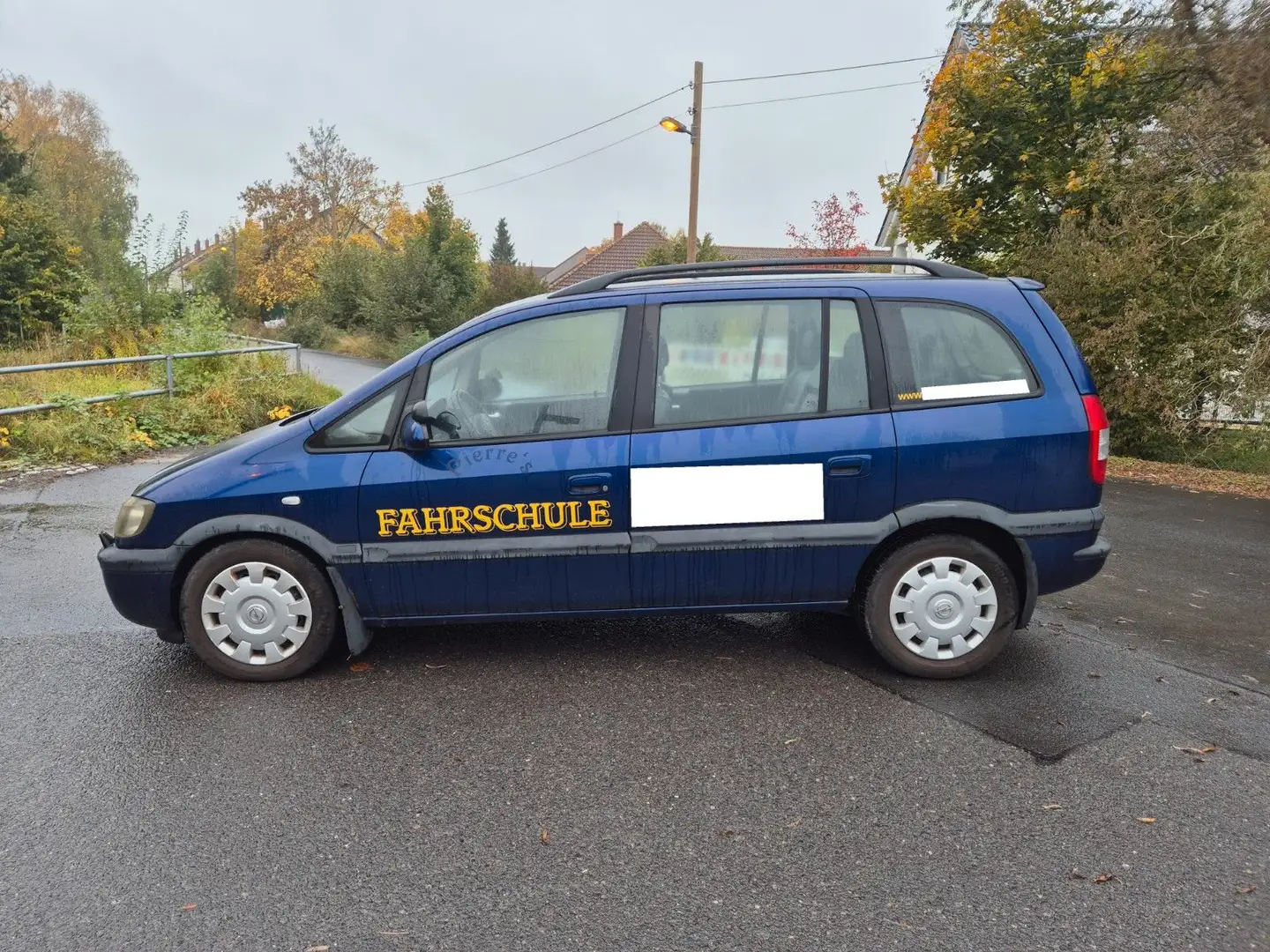 Opel Zafira 2.2 DTI Edition, 1.HD, NAVI, LEDER, XENON Blau - 2