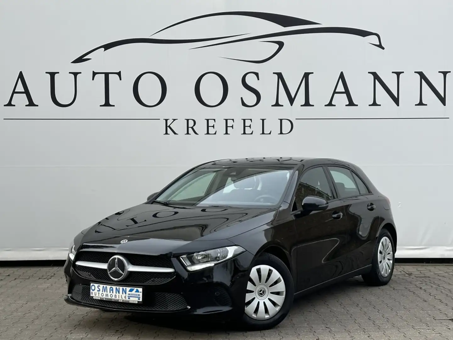 Mercedes-Benz A 200 d 8G-DCT   CarPlay   Parktronic Schwarz - 1