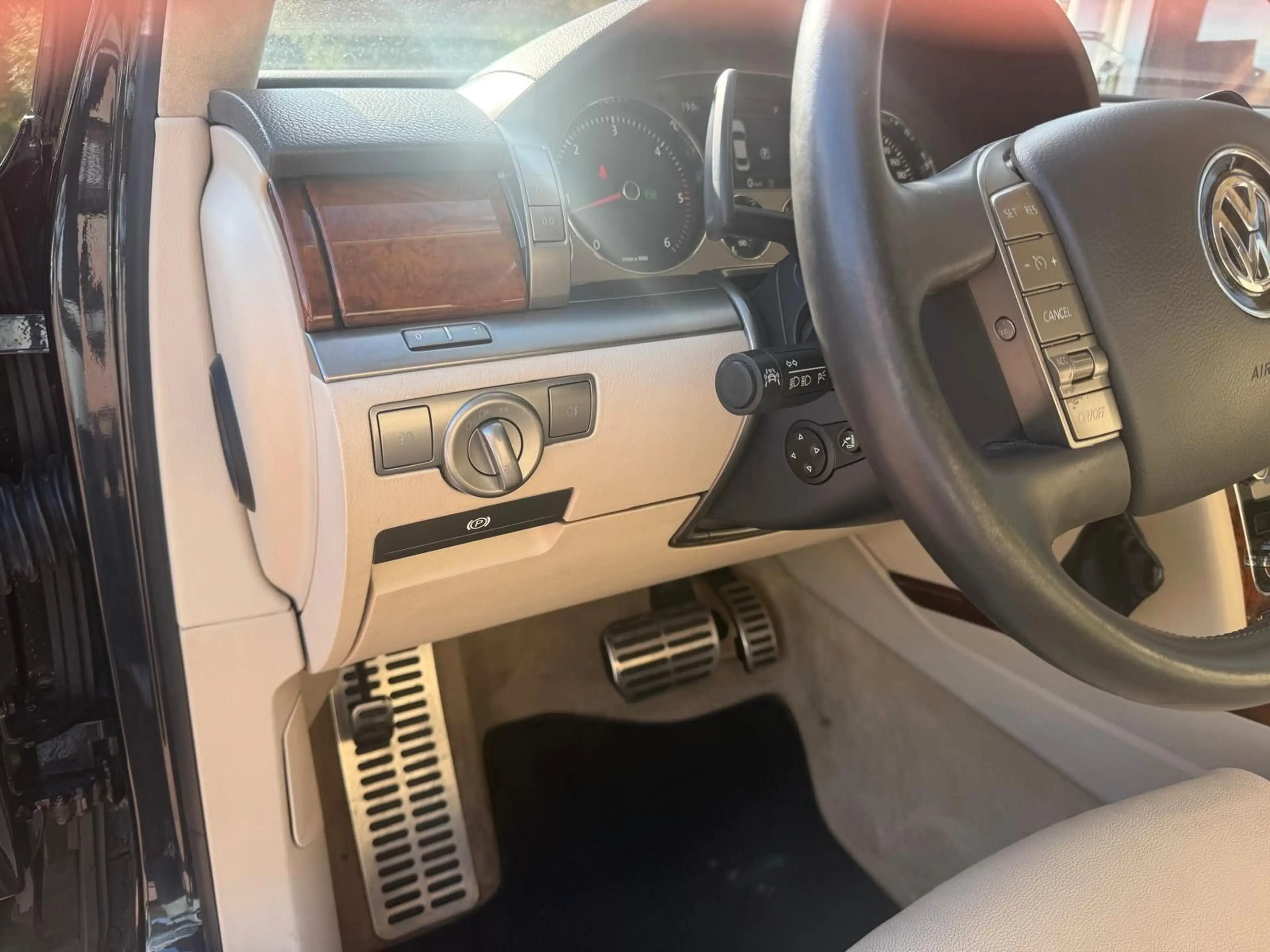 Volkswagen Phaeton V6 TDI 5-Sitzer 4Motion — photo 10