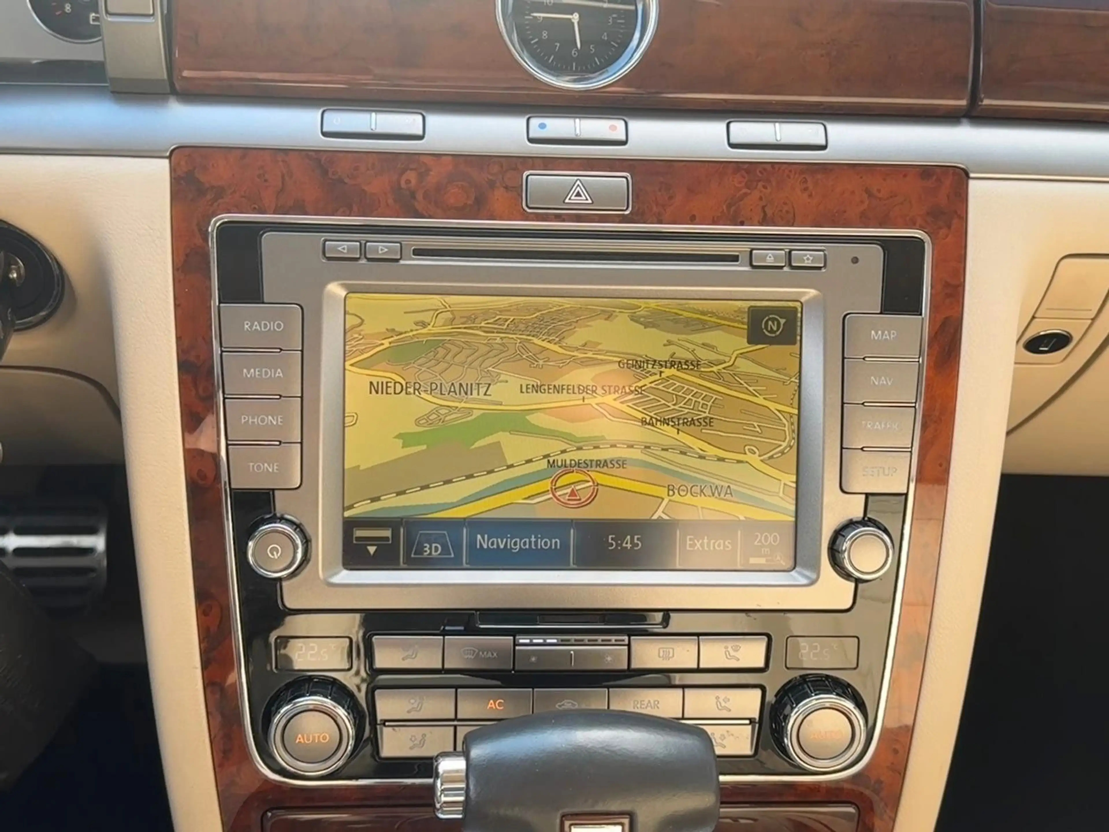 Volkswagen Phaeton V6 TDI 5-Sitzer 4Motion — photo 15