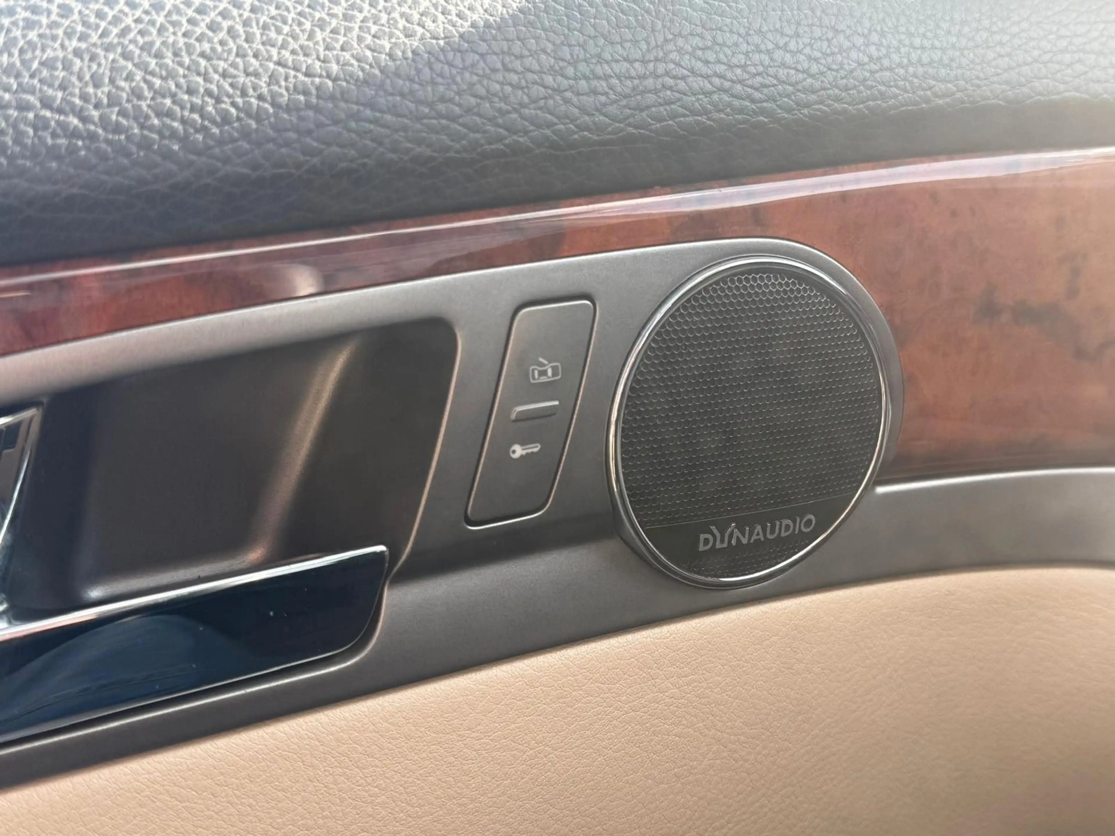 Volkswagen Phaeton V6 TDI 5-Sitzer 4Motion — photo 17