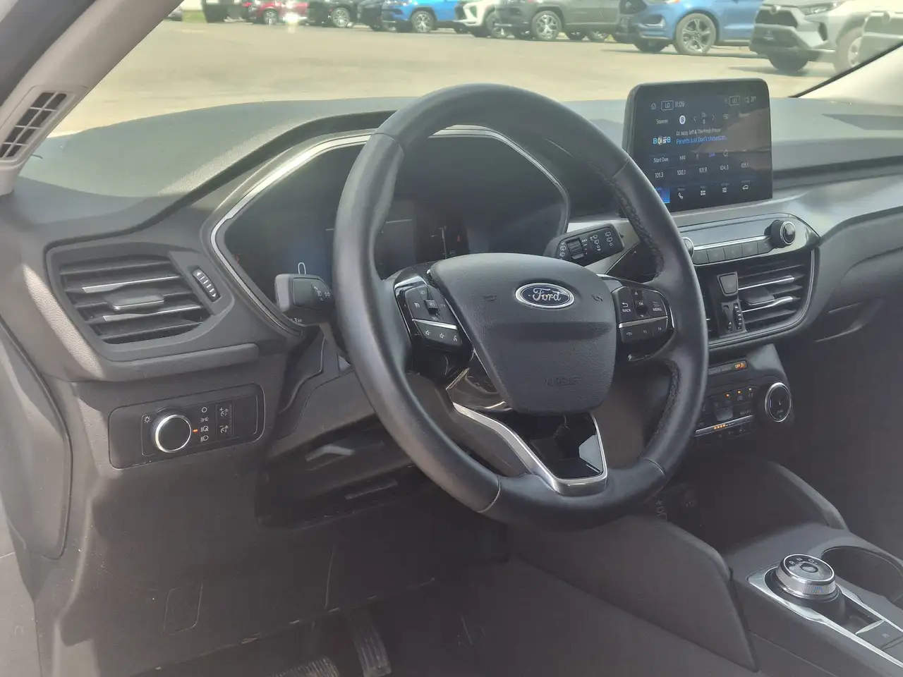 Ford Escape снимка Ford Escape
