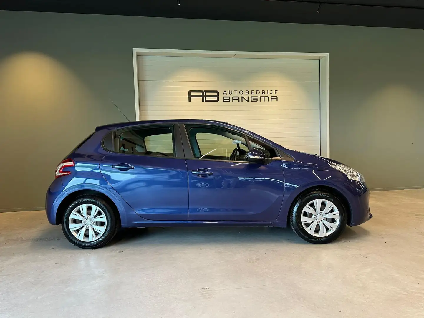 Peugeot 208 1.2 VTi 5-DEURS ACTIVE/AIRCONDITIONING/NAVIGATIE/I Blauw - 2