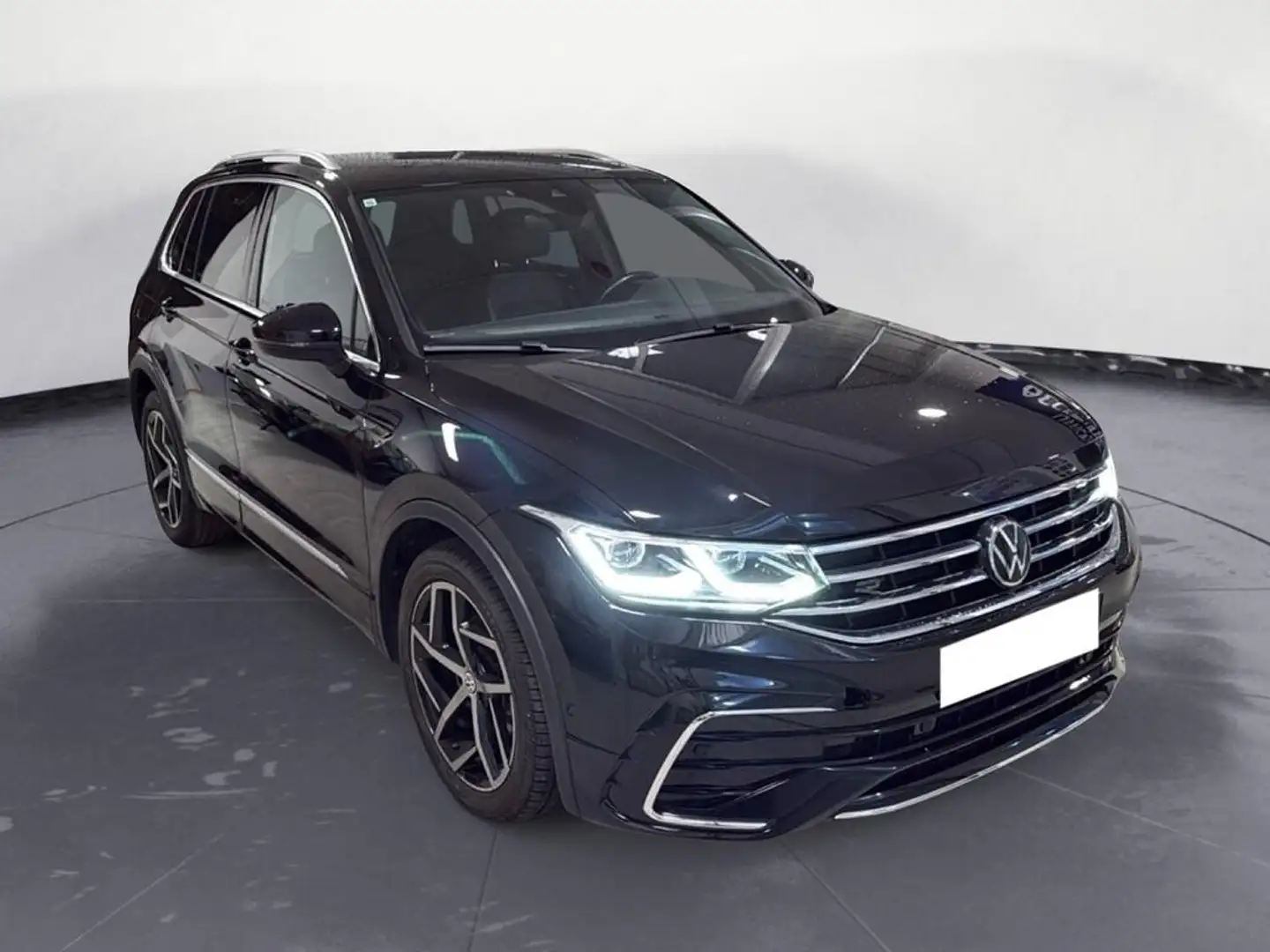 Volkswagen Tiguan 2.0 tdi scr R-Line 150cv dsg Schwarz - 2