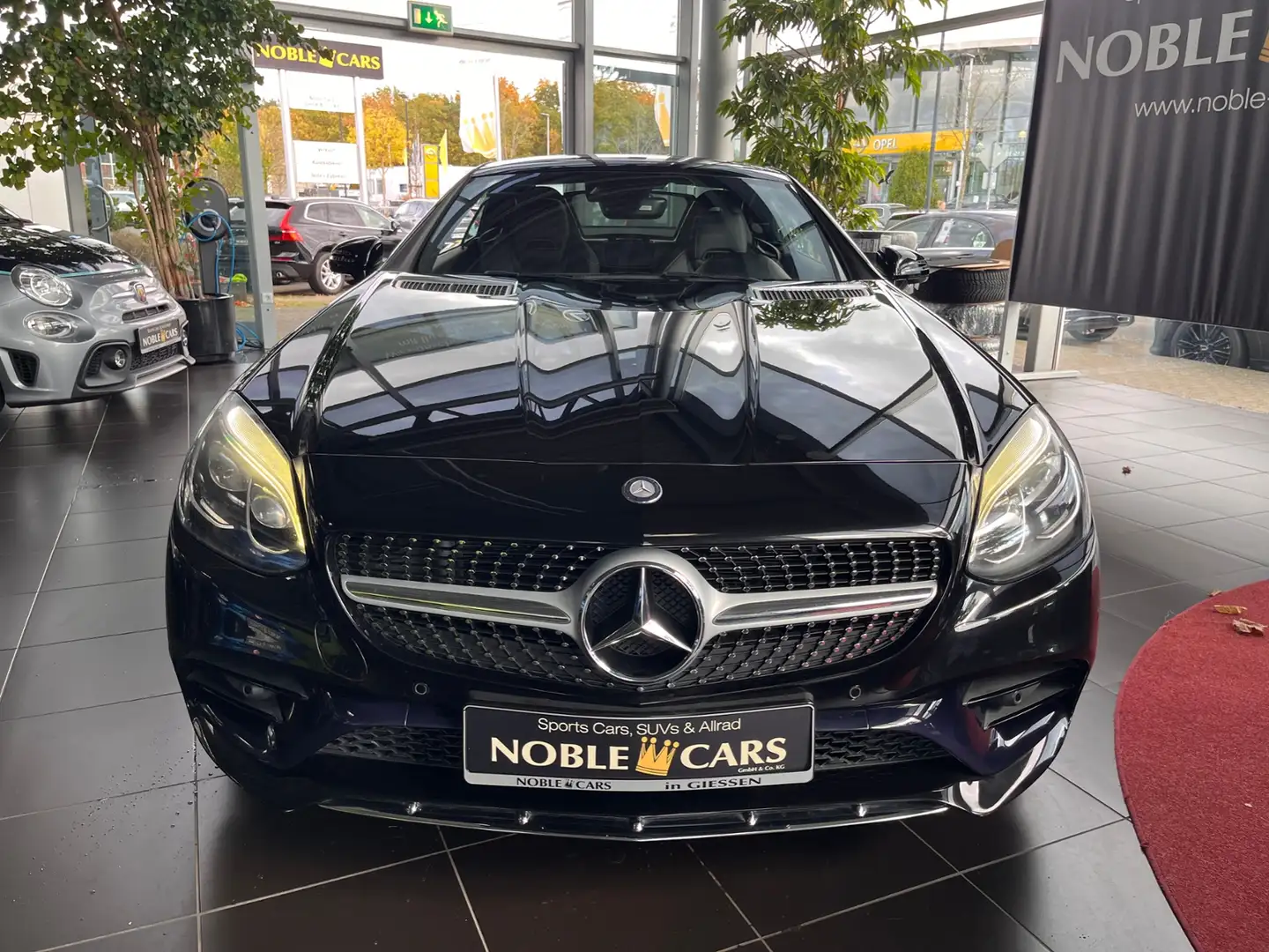 Mercedes-Benz SLC 300 AMG-LINE KLIMA LED NAVI ALU AIRSCRAF Schwarz - 2