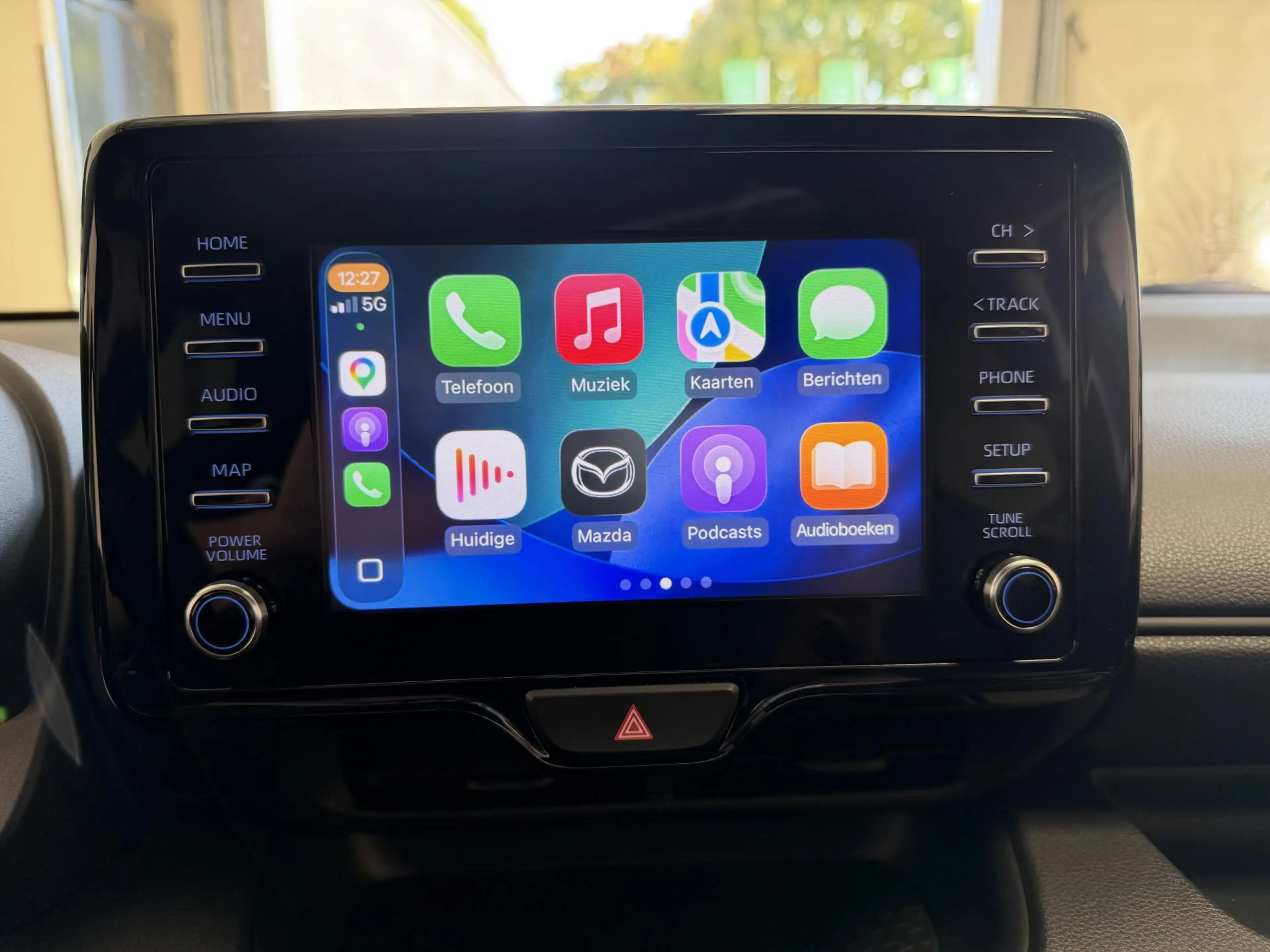 Mazda 2 Hybrid 1.5 Pure CARPLAY | CRUISE — photo 11