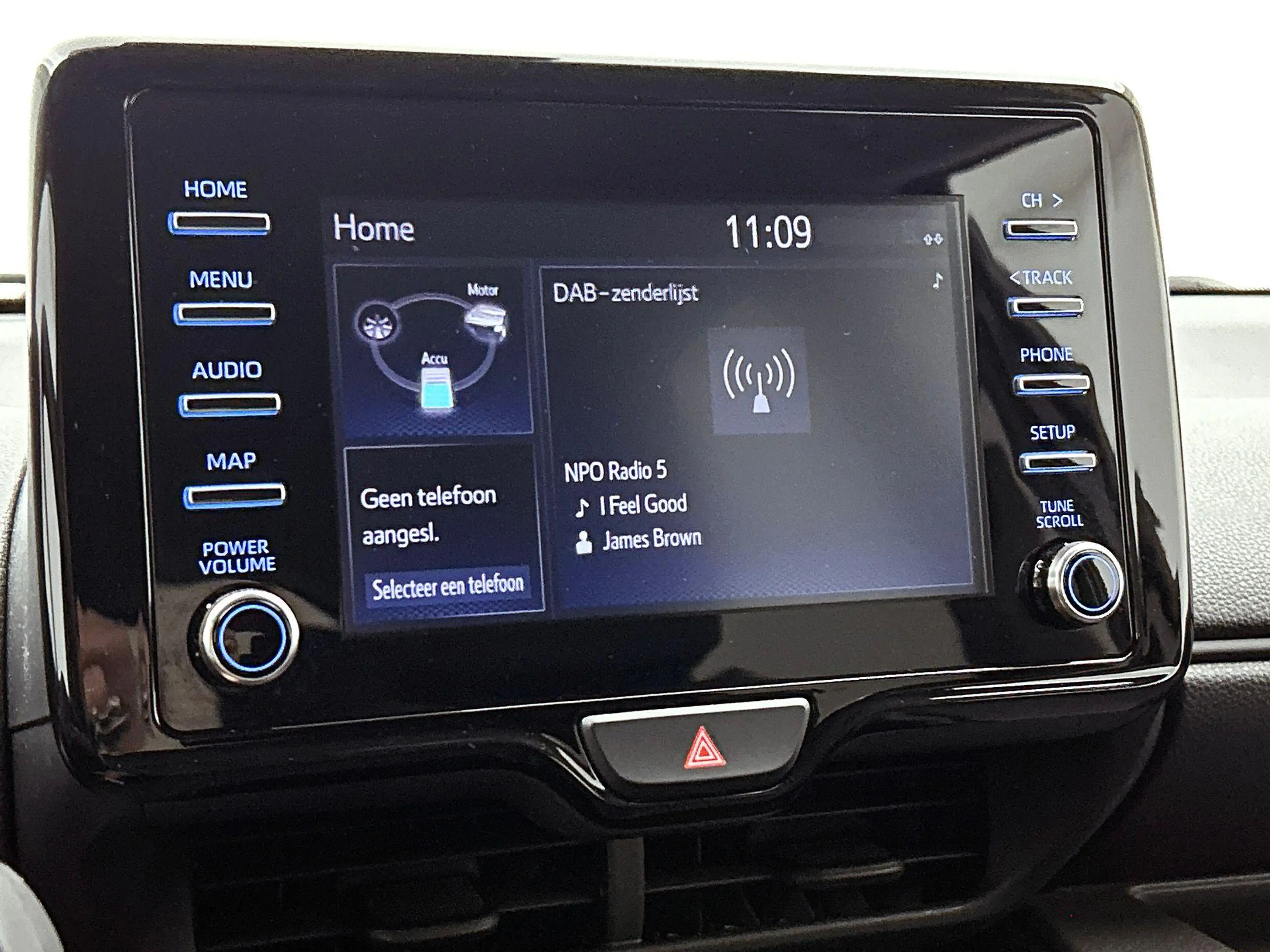 Mazda 2 Hybrid 1.5 Pure CARPLAY | CRUISE — photo 32