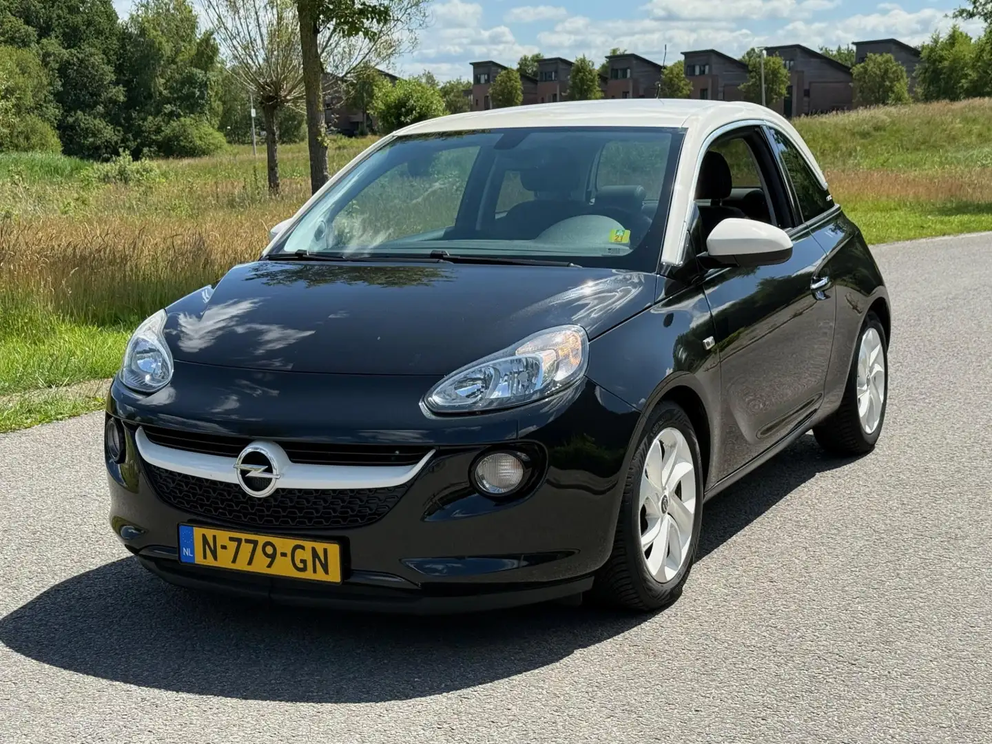 Opel Adam 1.4 | Airco | Cruise | LM | Radio | Zwart - 2