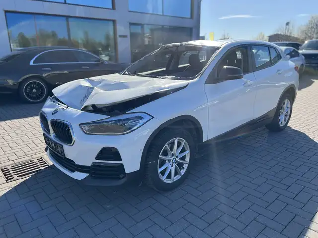 BMW X2 sDrive18d Advantage Aut  UNFALL