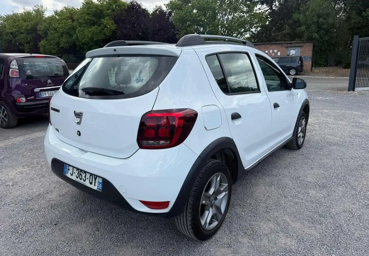 Dacia Sandero Sandero Stepway — photo 3
