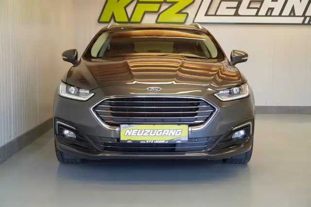 Ford Mondeo view 9