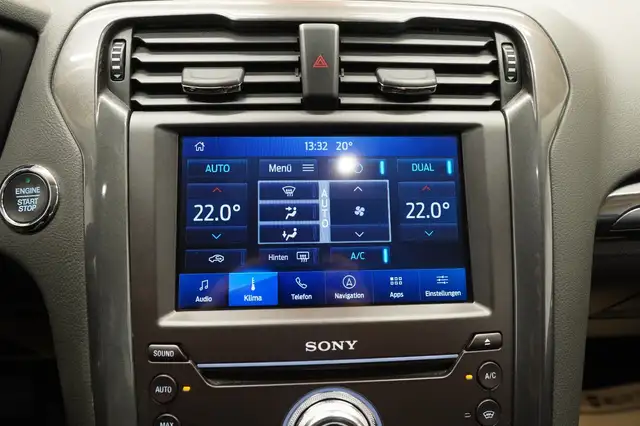 Ford Mondeo view 29