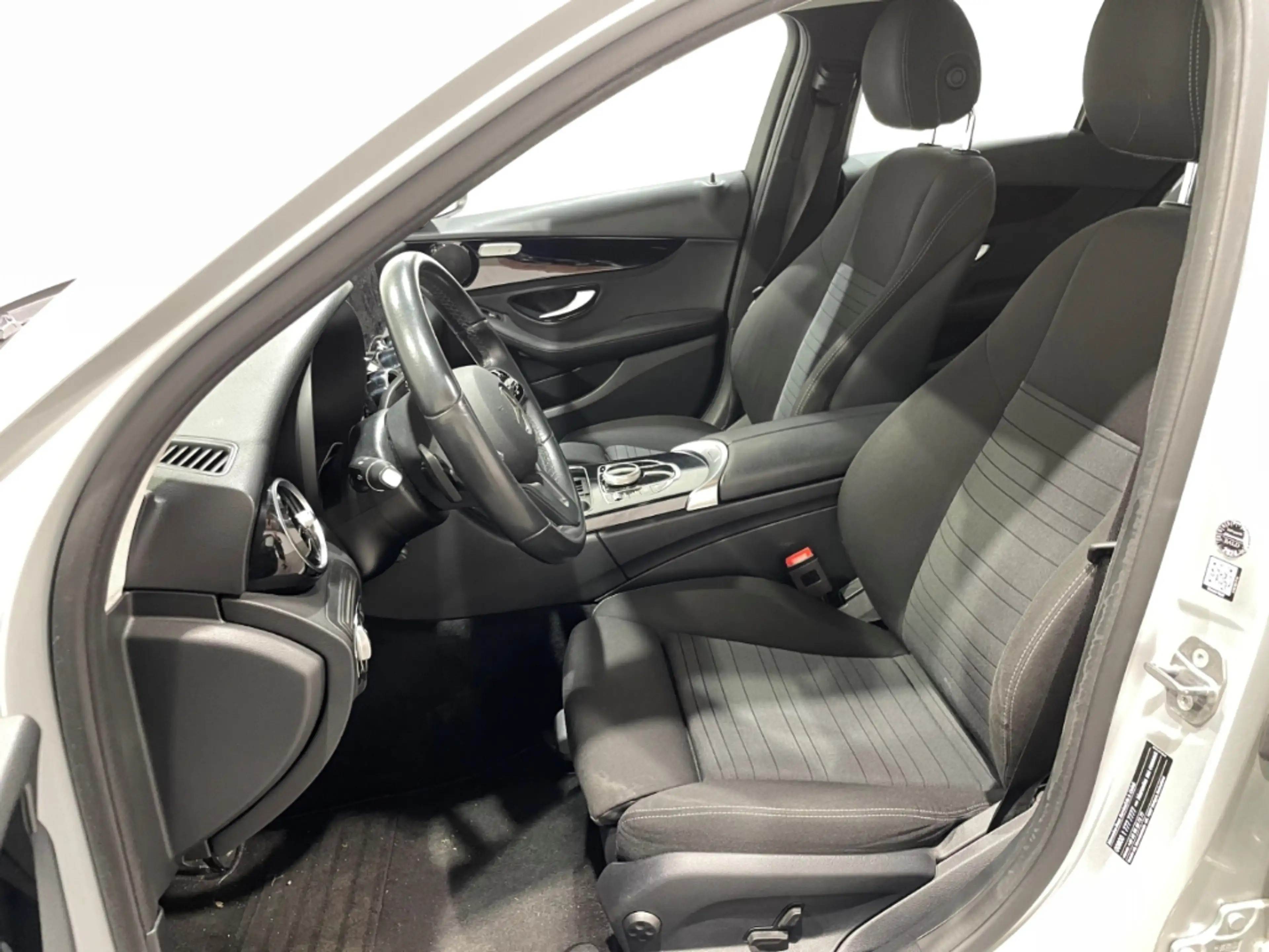 Mercedes-Benz C 200 d Automatik EU6d-T Klima Navi Rückfahrkamera — photo 6