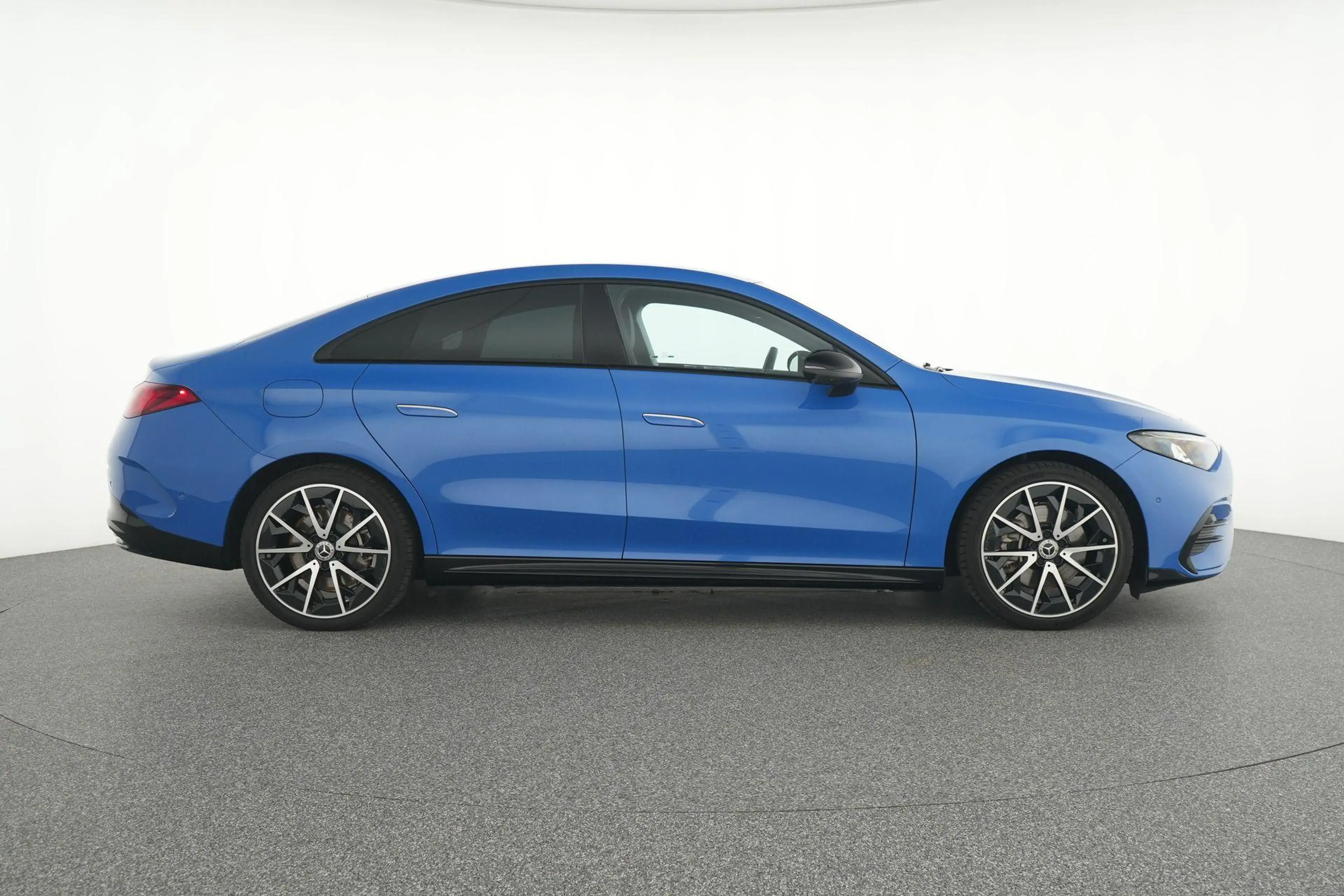 Mercedes-Benz CLA 250 250+ AMG Line — photo 9