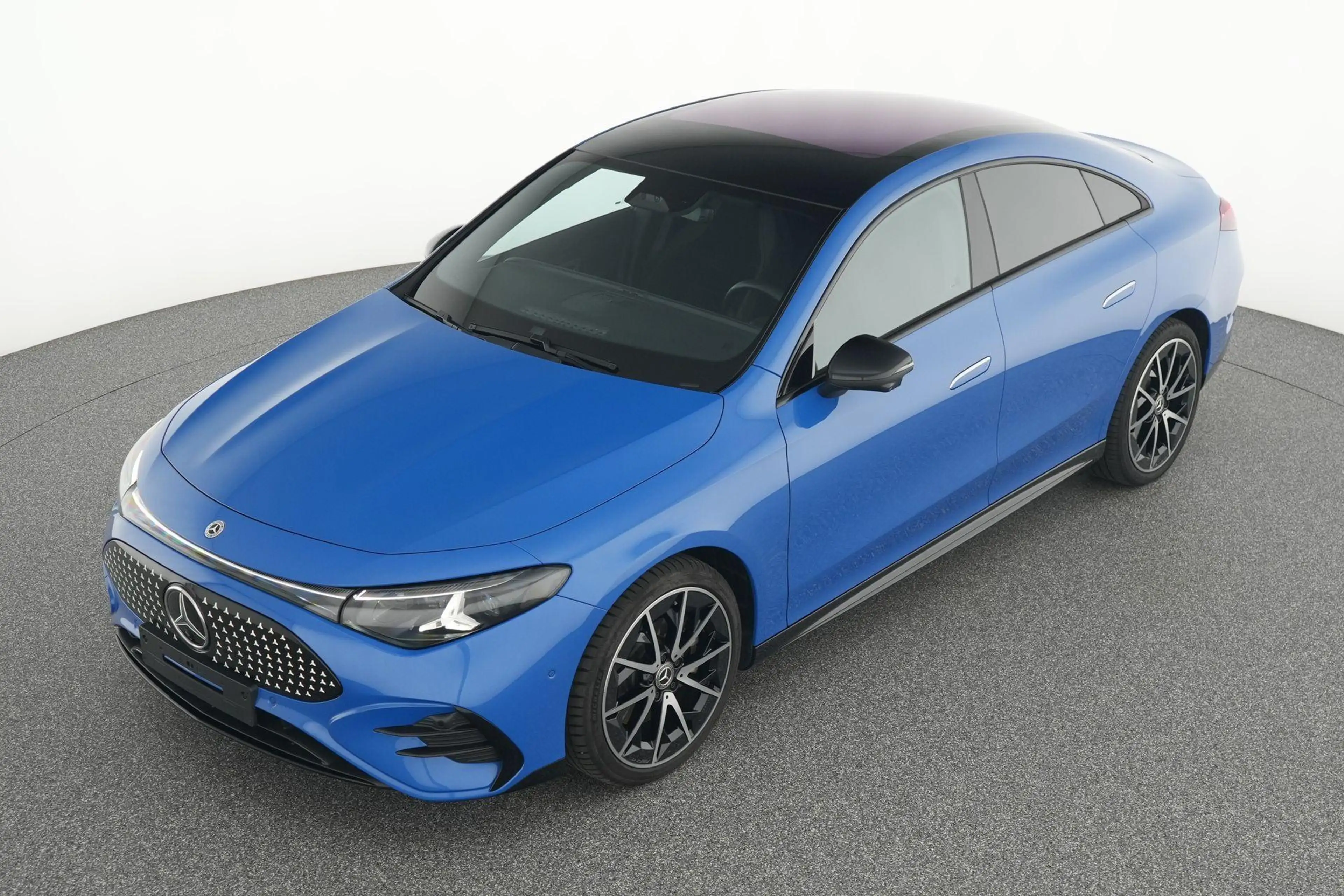Mercedes-Benz CLA 250 250+ AMG Line — photo 11