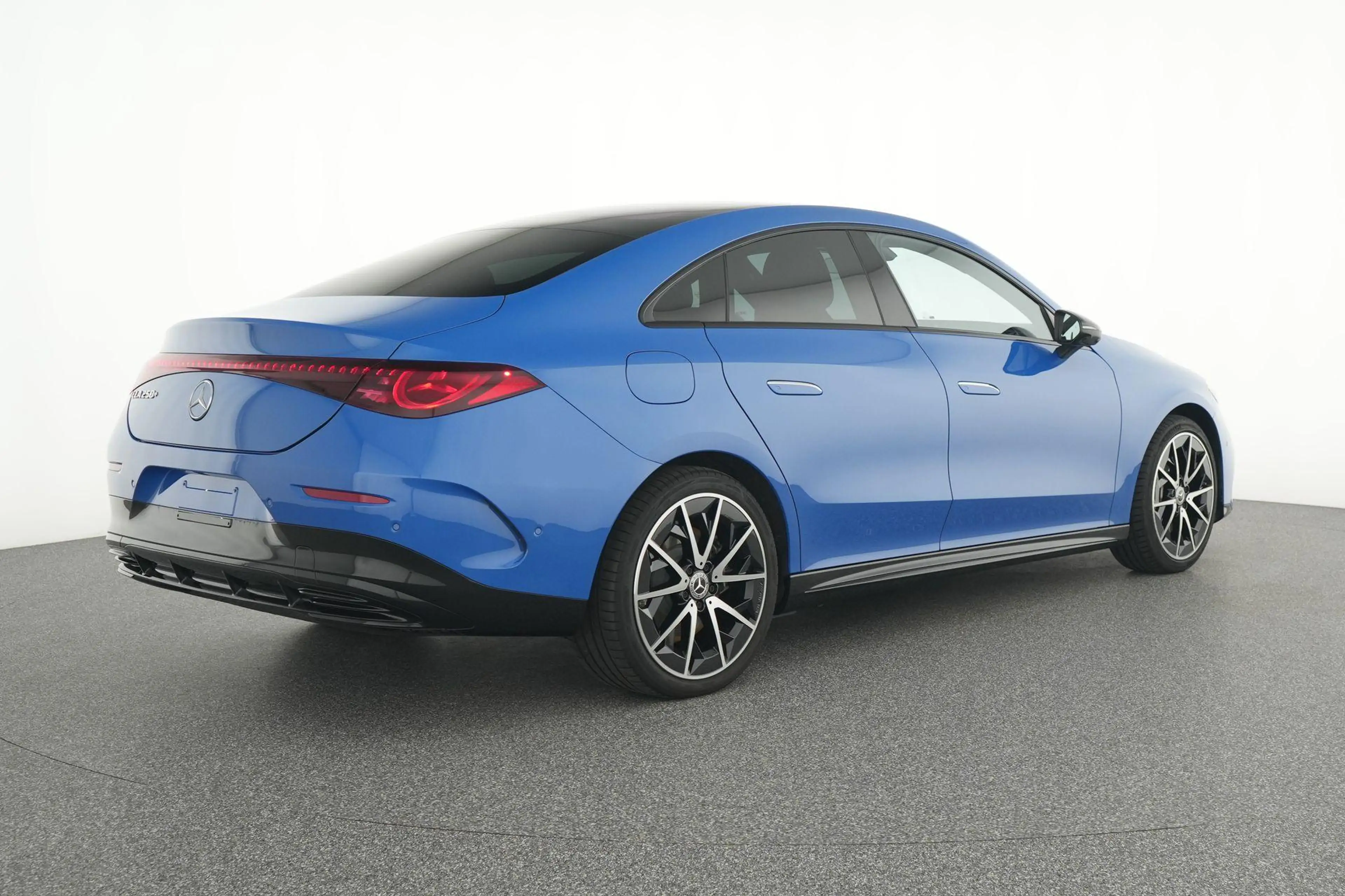 Mercedes-Benz CLA 250 250+ AMG Line — photo 4