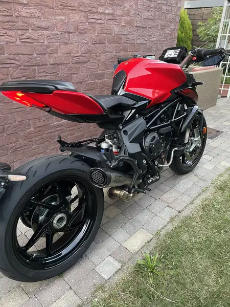 MV Agusta Brutale 800 - foto 3