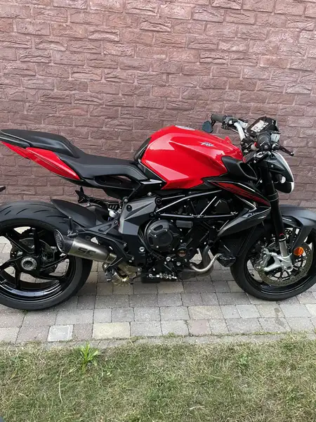 MV Agusta Brutale 800 - foto 6