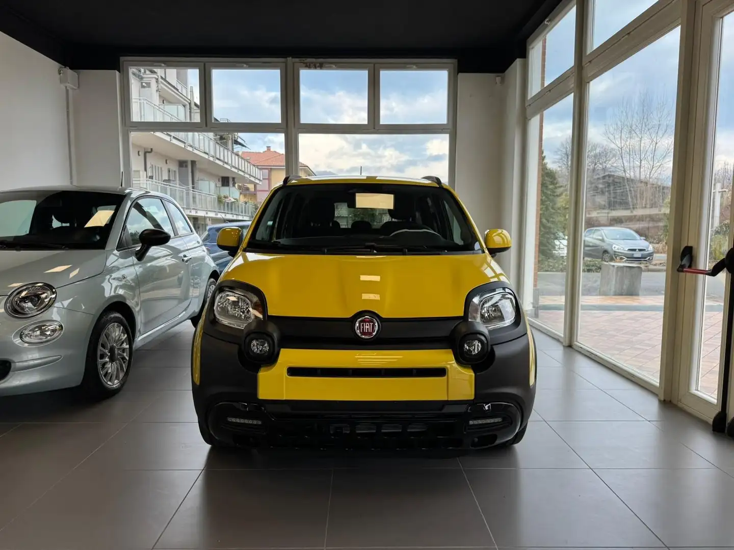 Fiat Panda PANDINA CROSS 1.0 70cv Hybrid CON ROTTAMAZIONE Nero - 2
